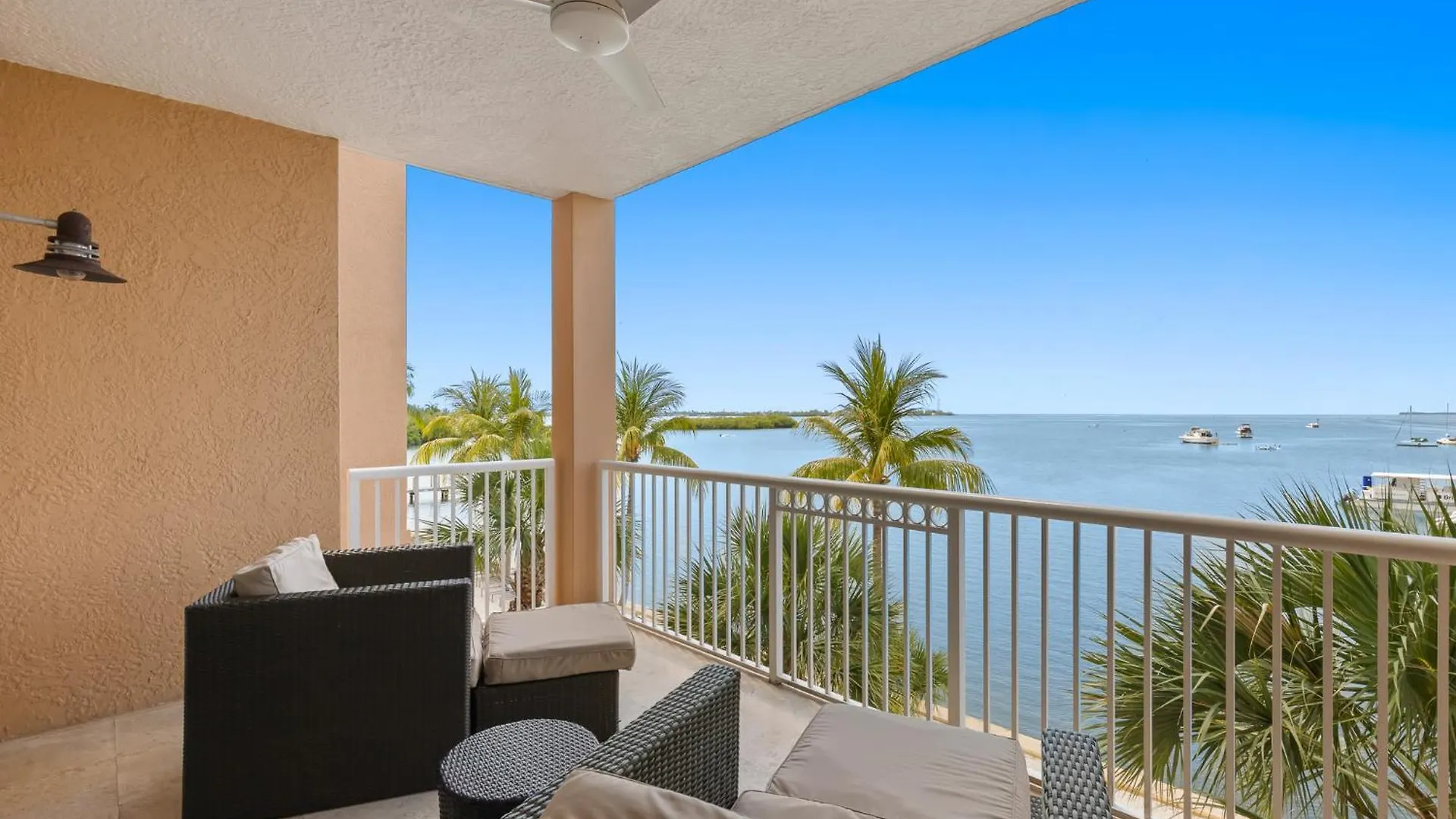 קי וסט Beachside Resort & Residences