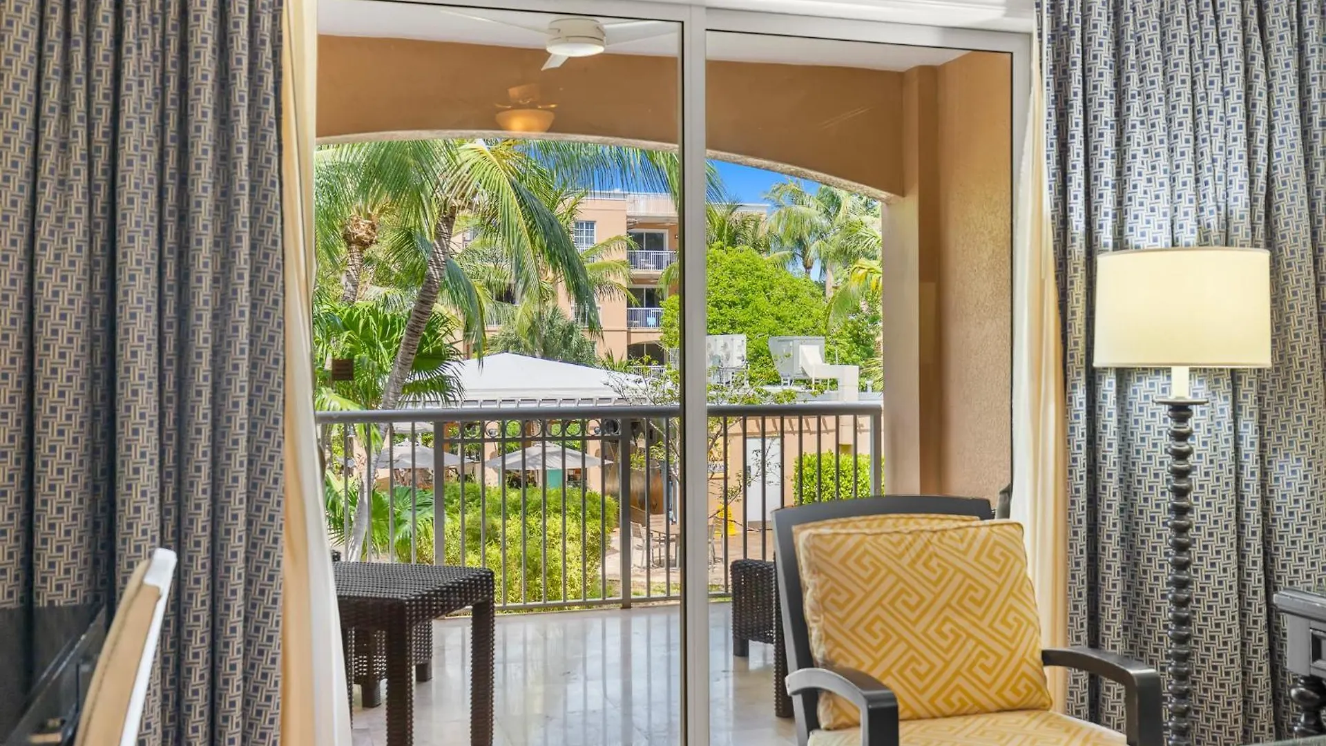 קי וסט Beachside Resort & Residences
