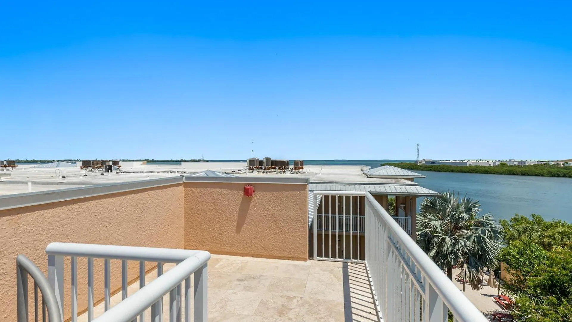 קי וסט Beachside Resort & Residences