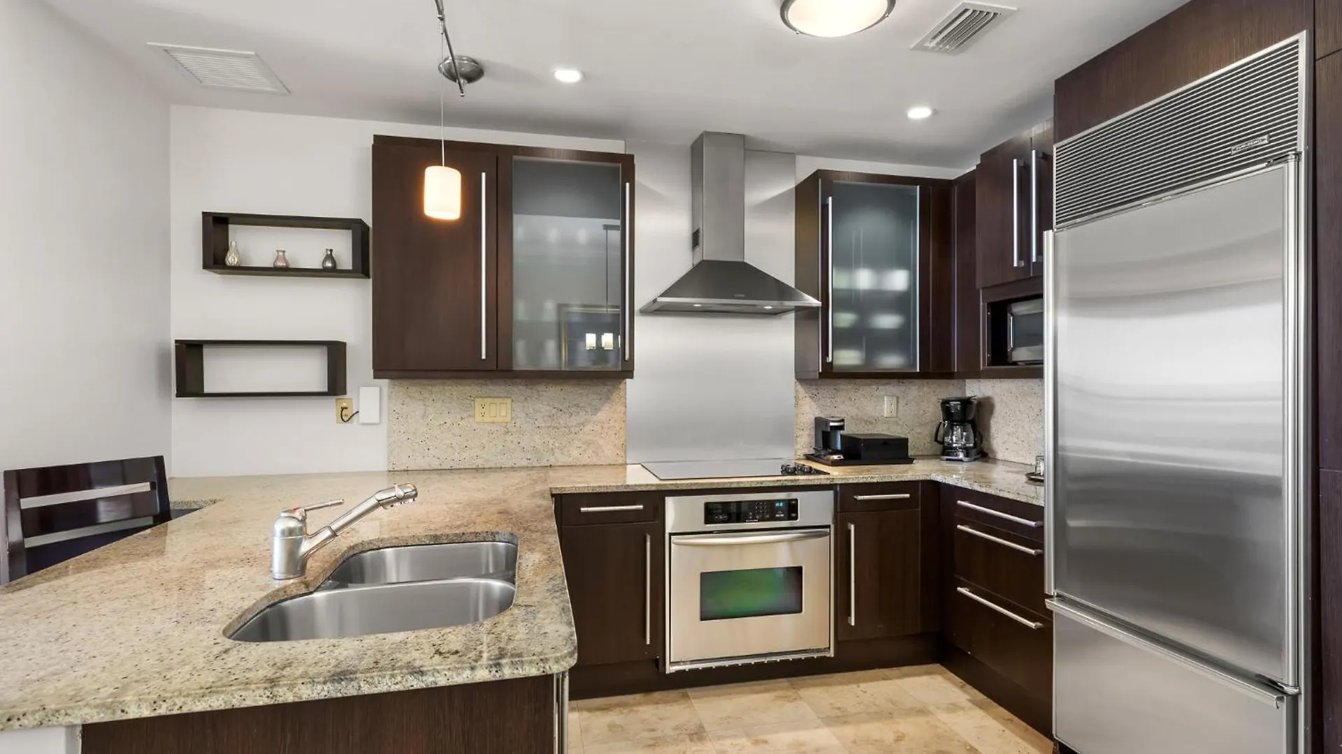 קי וסט Beachside Resort & Residences