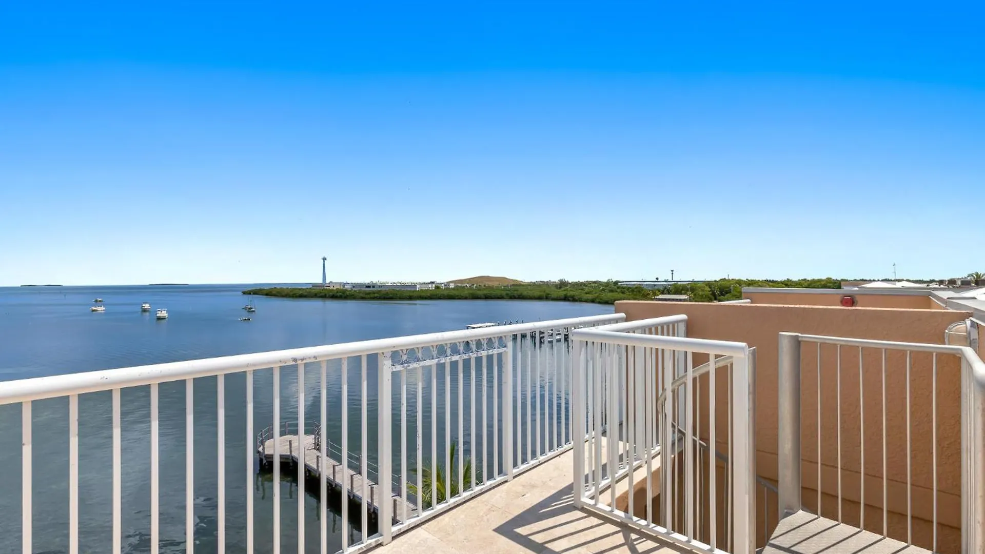 קי וסט Beachside Resort & Residences