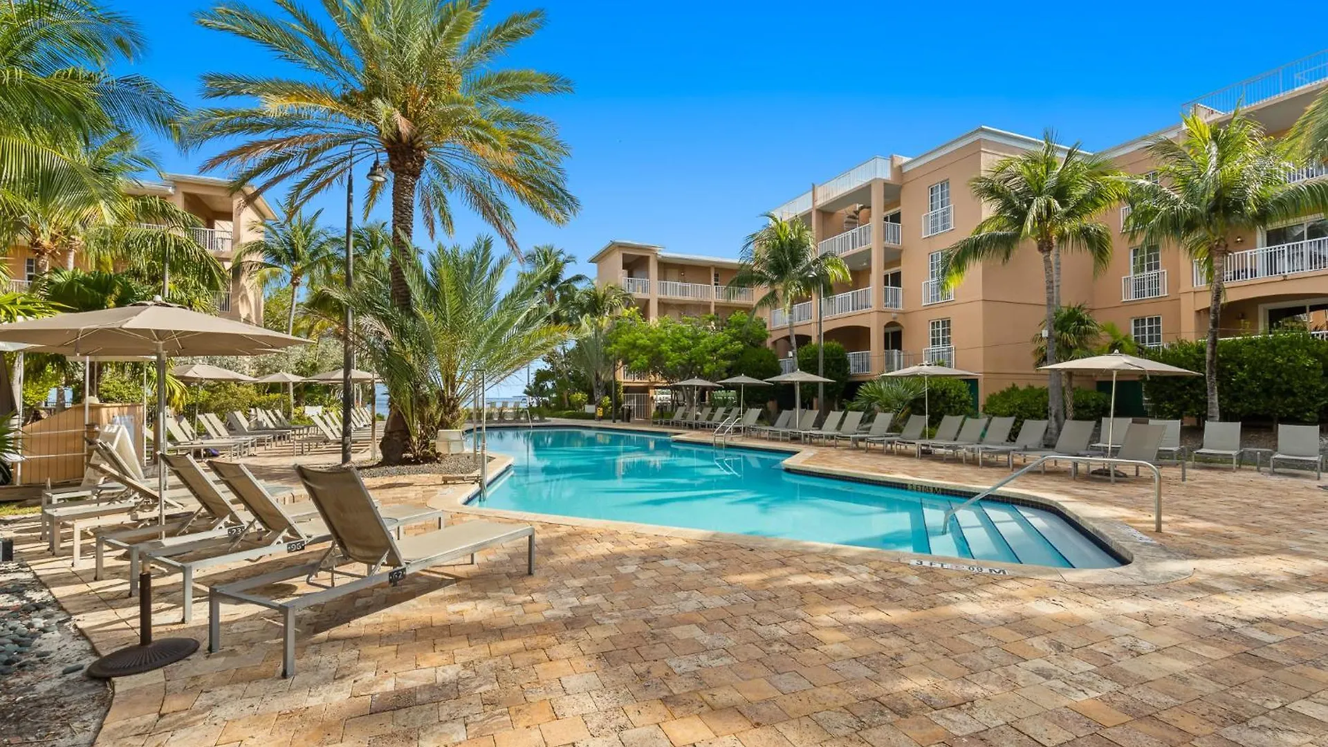 קי וסט Beachside Resort & Residences